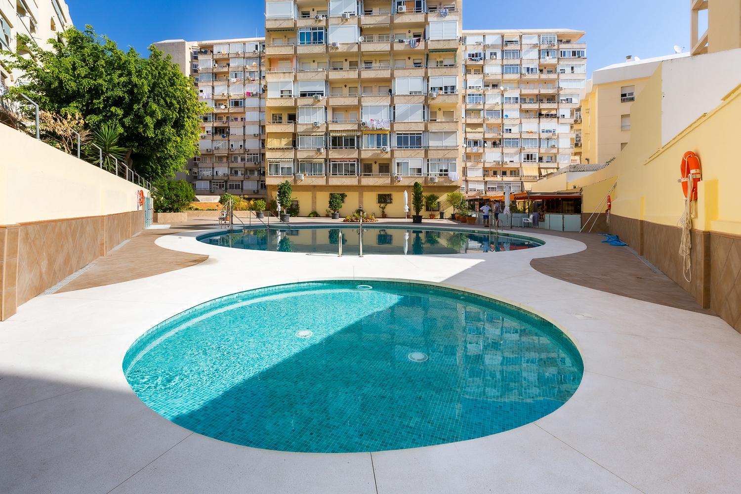 Ver952 - Vistas Mar Y Piscina, Wifi, Playa 600 Metros, Centro 150 Metros Torremolinos Eksteriør bilde